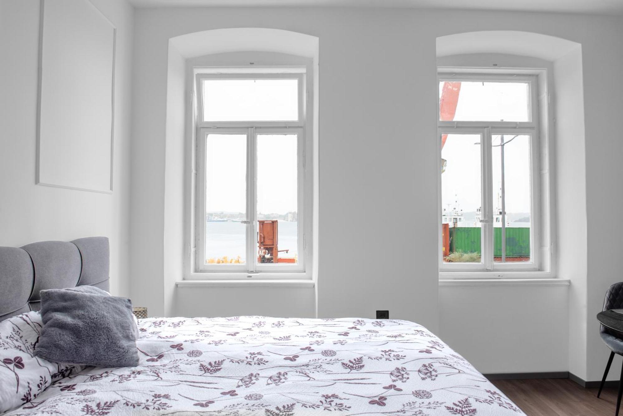 Navis City Apartments Pula Exterior photo